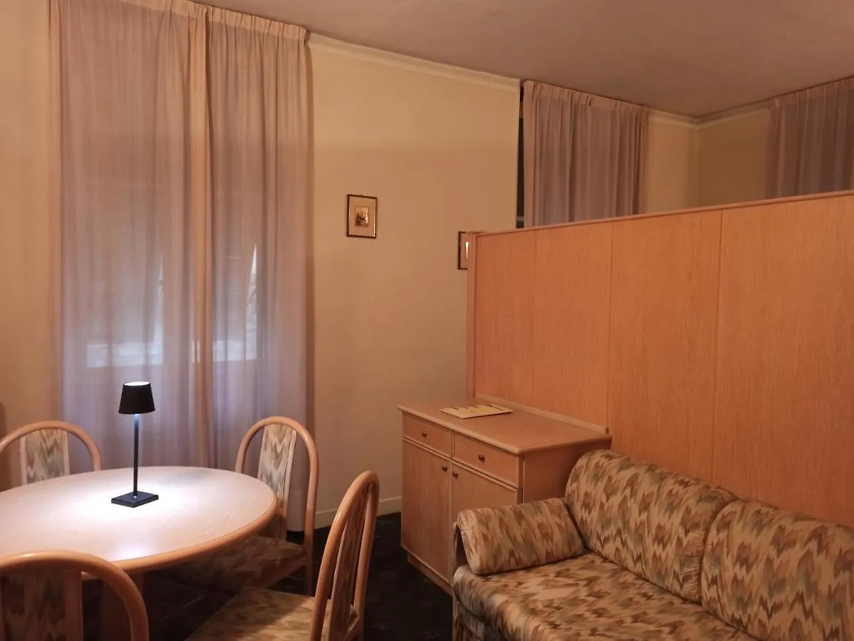Hotel Miramare إمبيريا