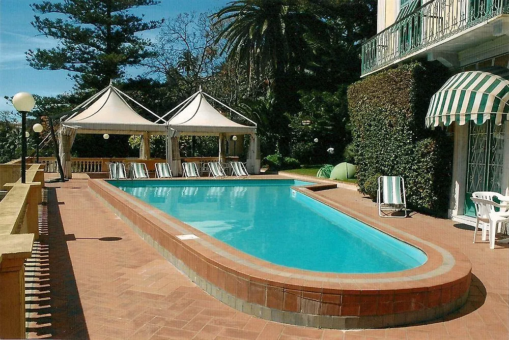 ****  Hotel Miramare Imperia Italie
