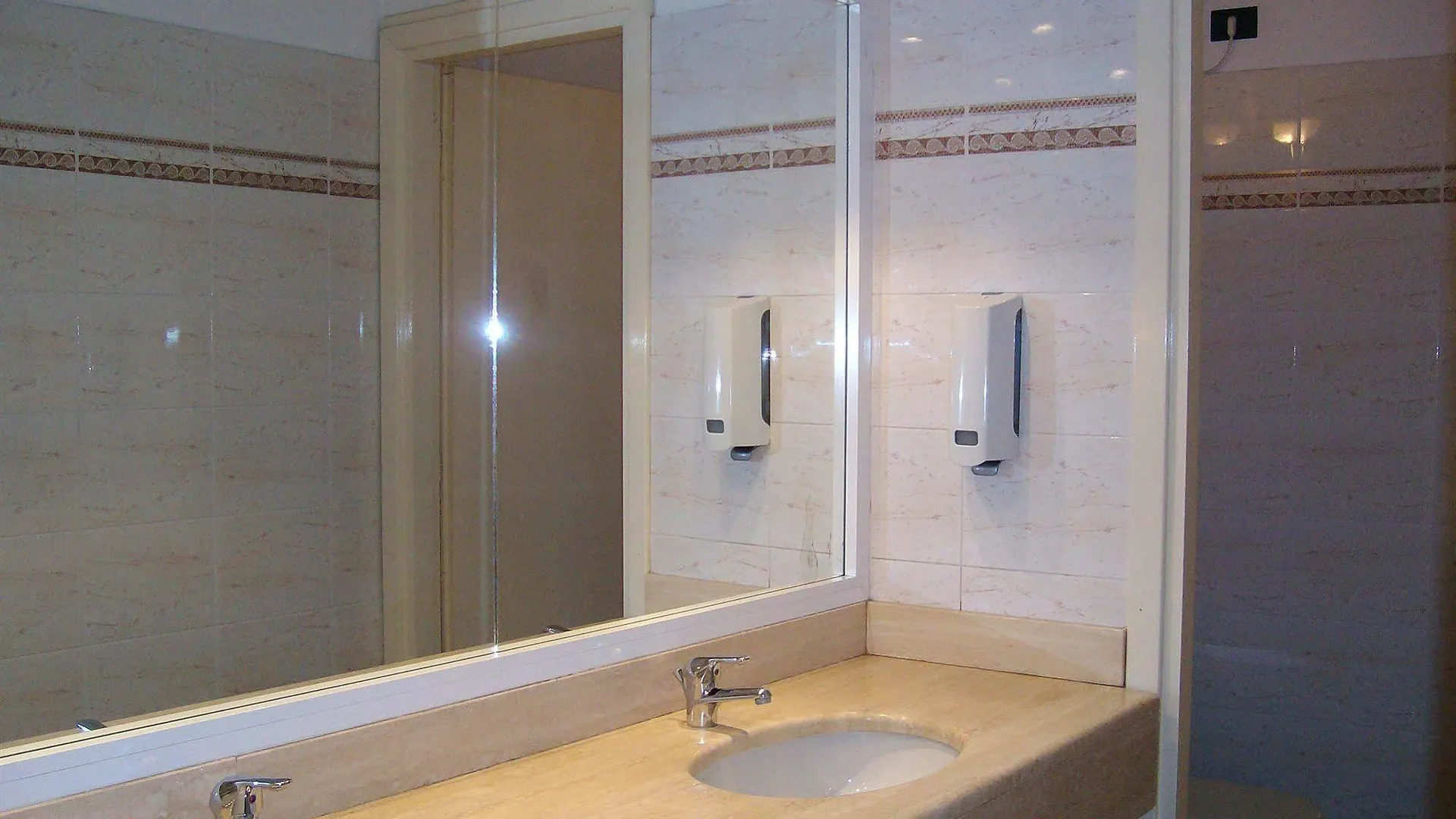 Hotel Miramare Imperia 4*,  Italie