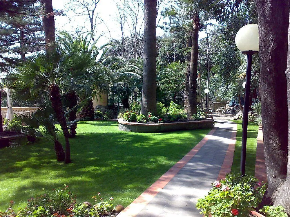 Hotel Miramare 임페리아